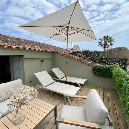 Apartment Coeur De Saint-Tropez - 2 Chambres - Terrasse - Parking *